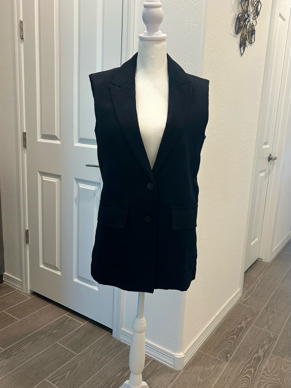 DKNY Black Button-Front Tailored Vest